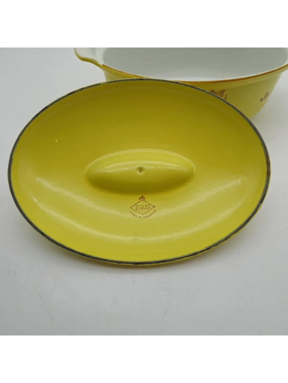 Dru Holland Yellow Tulip Enameled Cast Iron 2 Qt Dutch Oven